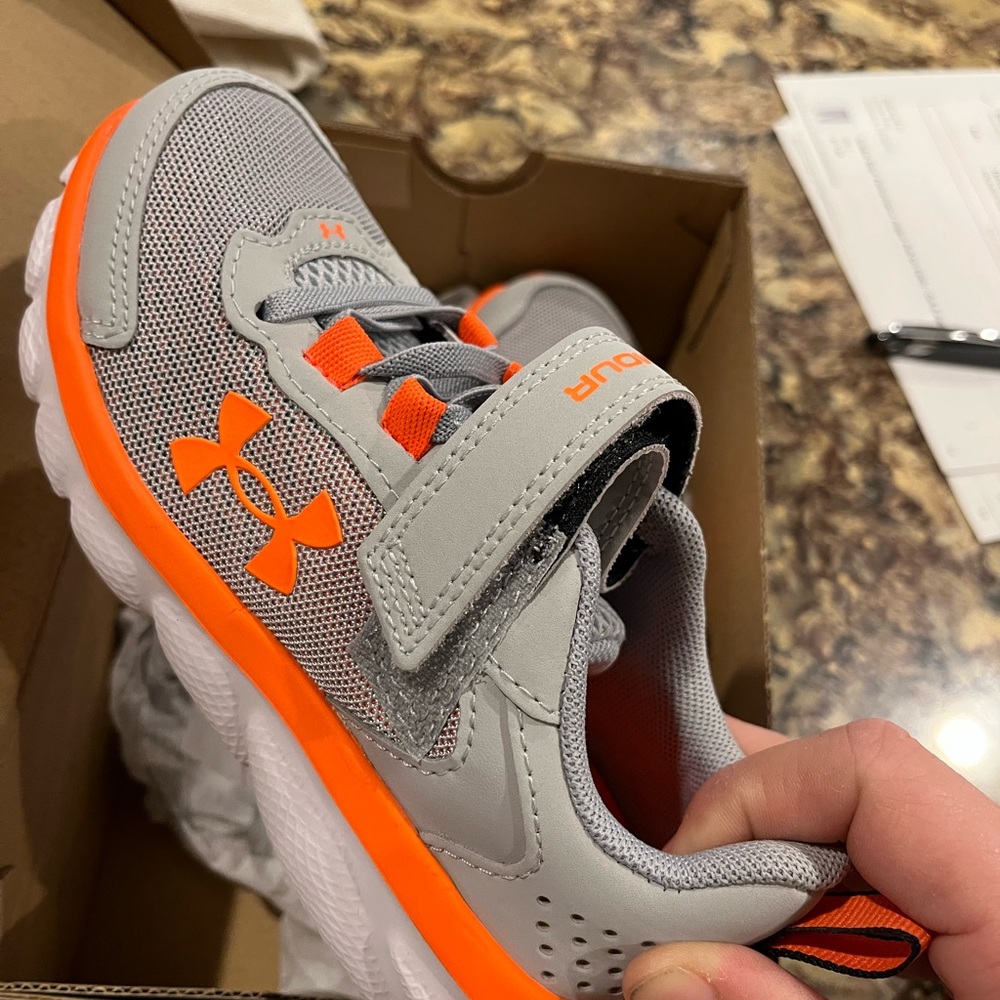 Under Armor Tennis Shoes